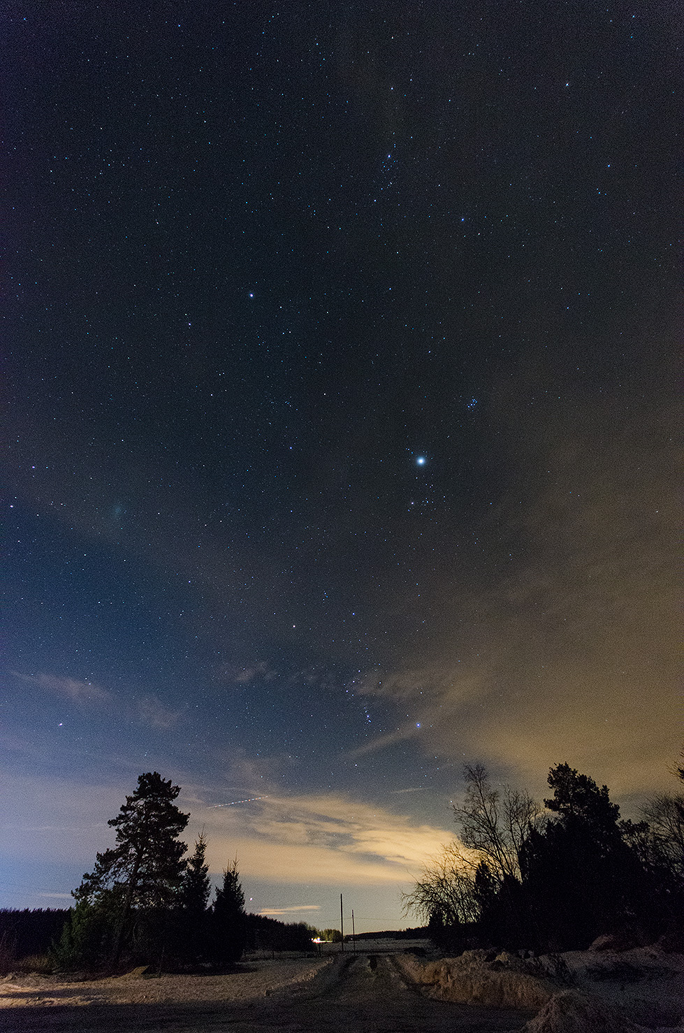 10mm wide angle cloudy southeast.jpg
