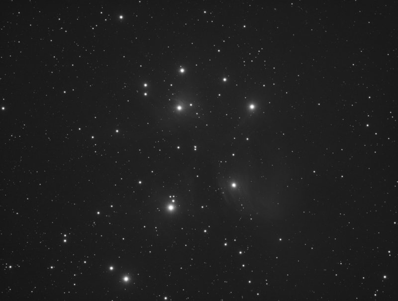 M45_120sec_Light_2017-11-16_004518_Lum_frame1_-20C_amb_0,7C.jpg