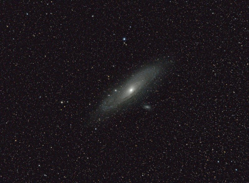 2017-11-25_Andromeda_23-24_f71_ISO800_160mm_Median_Kapa_Sigma_2.jpg